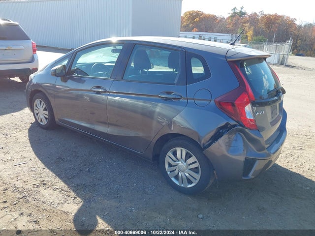 Honda FIT LX 2015 3HGGK5H54FM710841 Image 3