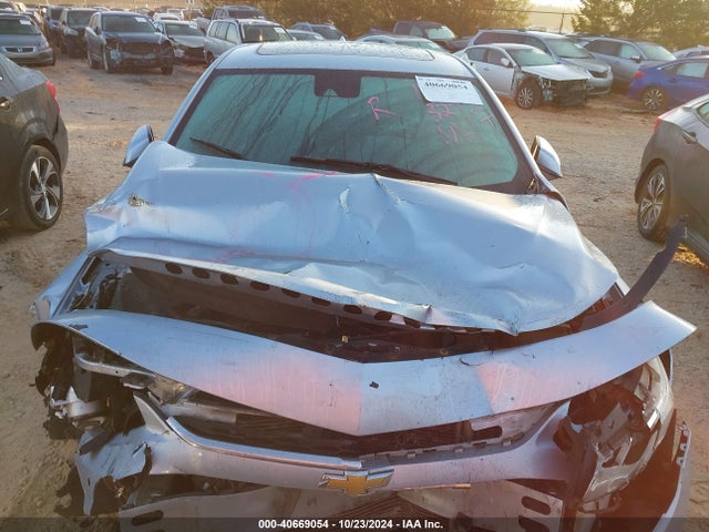 1G1ZD5STXJF103272 Chevrolet MALIBU LT