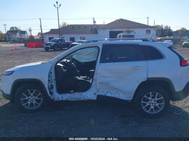 1C4PJMCSXFW665848 Jeep Cherokee Latitude