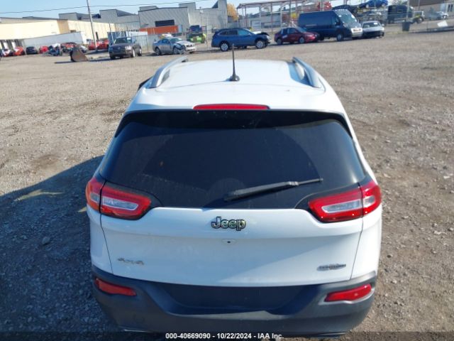 1C4PJMCSXFW665848 Jeep Cherokee Latitude