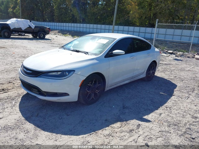 1C3CCCBG8FN514985 Chrysler 200 S