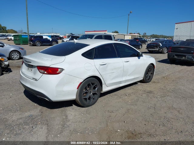 1C3CCCBG8FN514985 Chrysler 200 S