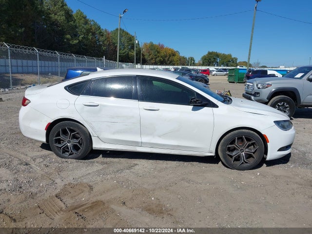 Chrysler 200 S 2015 1C3CCCBG8FN514985 Image 6