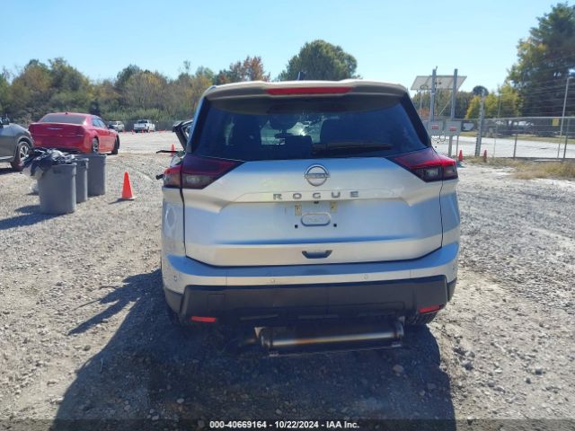 5N1BT3AA1RC704837 Nissan Rogue S Fwd