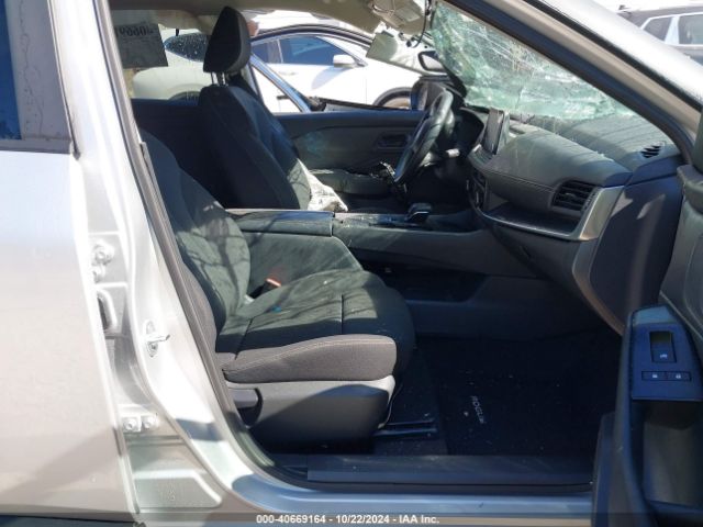 5N1BT3AA1RC704837 Nissan Rogue S Fwd