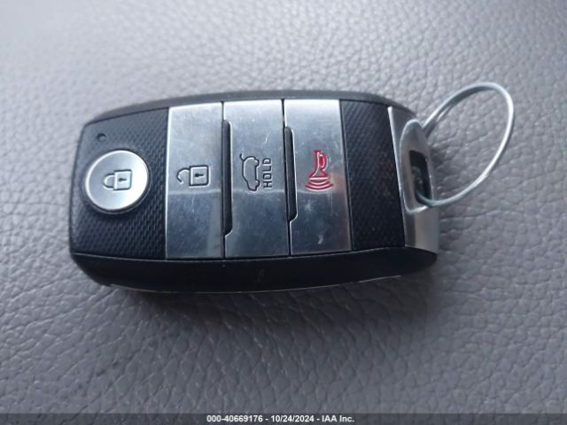 5XYKWDA70FG568424 KIA Sorento Sx V6