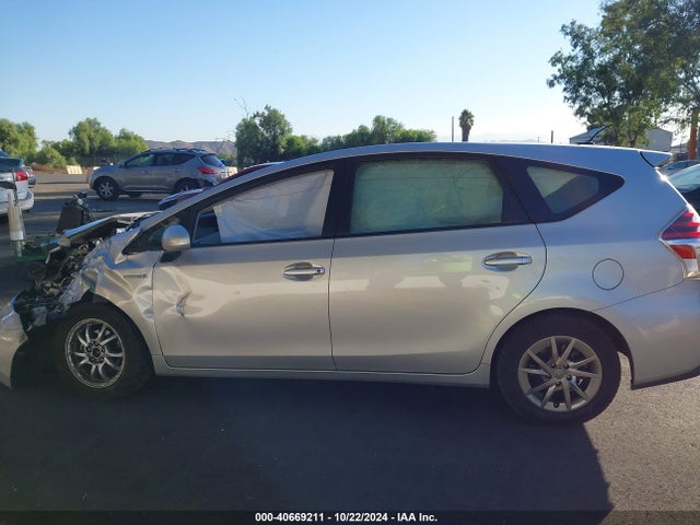 Toyota Prius V Three 2017 JTDZN3EU8HJ067151 Image 13