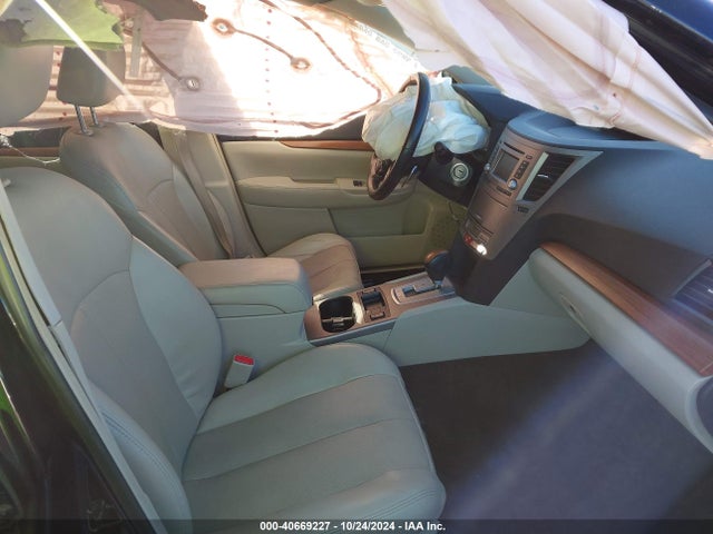 Subaru Outback 2.5i Limited 2014 4S4BRBLC0E3232678 Image 5