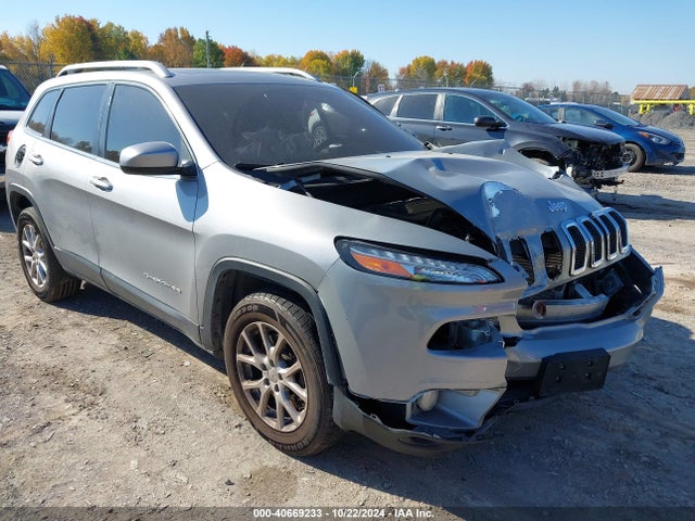 Jeep Cherokee Latitude 2015 1C4PJMCS9FW504861 Image 1