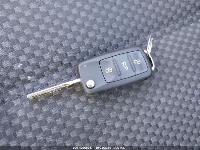 3VW2K7AJ6EM426988 Volkswagen Jetta 2.0l S