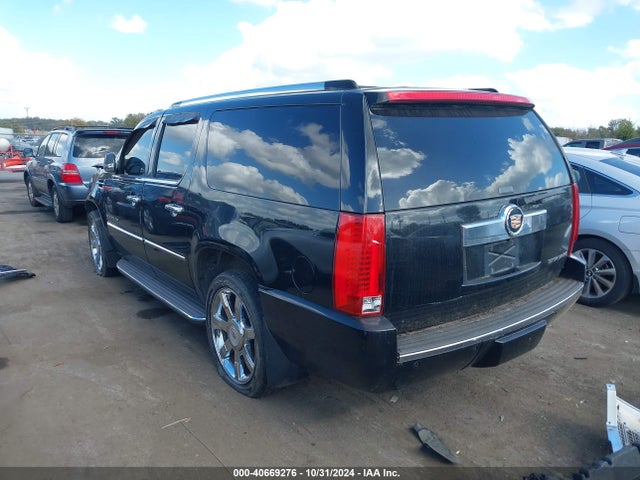 2013 CADILLAC ESCALADE ESV 1GYS4HEF0DR297033 Photo 2