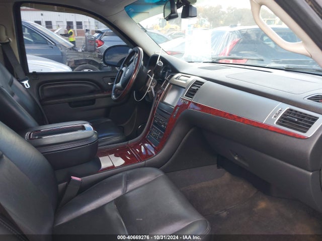 2013 CADILLAC ESCALADE ESV 1GYS4HEF0DR297033 Photo 4