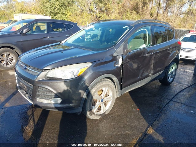 1FMCU0GX5FUA64536 Ford ESCAPE SE