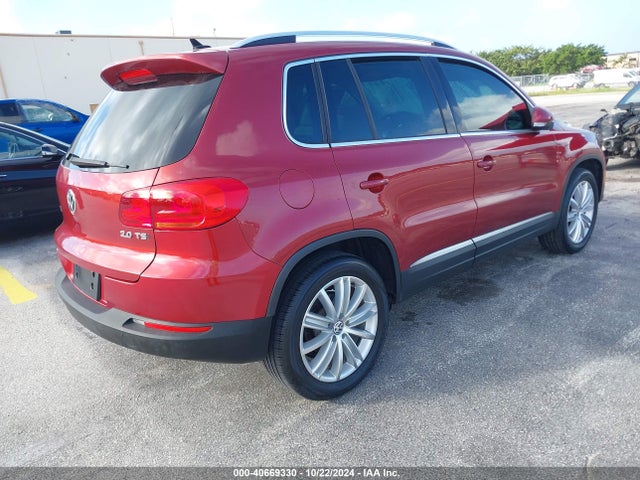WVGAV3AX4EW078655 Volkswagen Tiguan Sel