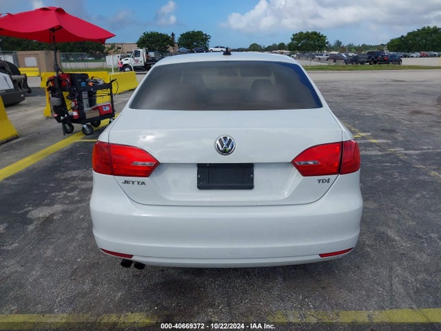 3VWLL7AJ2EM266867 Volkswagen Jetta 2.0l Tdi