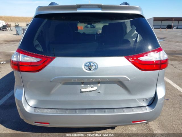 5TDKZ3DC8KS016144 Toyota Sienna Le 8 Passenger