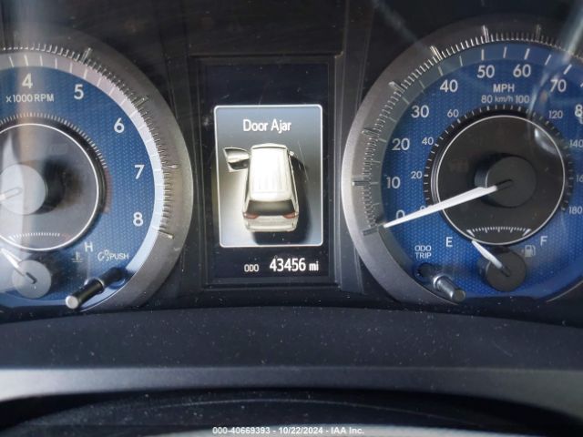 5TDKZ3DC8KS016144 Toyota Sienna Le 8 Passenger