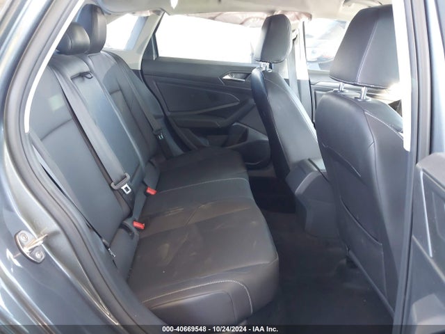 3VWE57BU1KM230823 Volkswagen Jetta 1.4t Sel