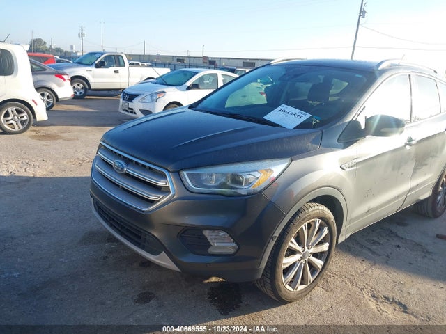 Ford Escape Titanium 2017 1FMCU0J96HUA57981 Image 2