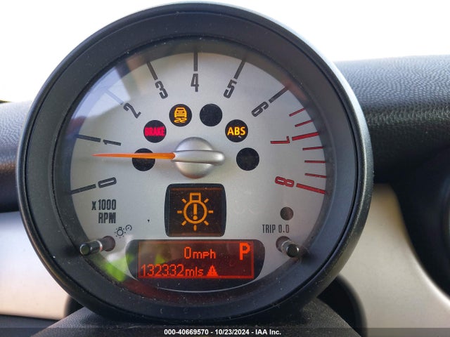 2011 MINI COOPER WMWSU3C52BT092572 Photo 6