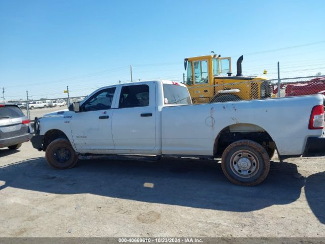 3C6UR5HJ6NG251052 RAM 2500 Tradesman  4x4 8' Box