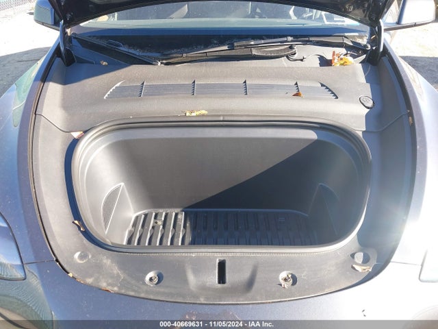 2024 TESLA MODEL Y 7SAYGDEEXRA250886 Photo 9