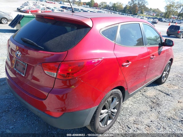 KM8JT3AF9FU111854 Hyundai TUCSON GLS