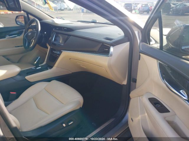 1GYKNARS7HZ323175 Cadillac Xt5 Standard
