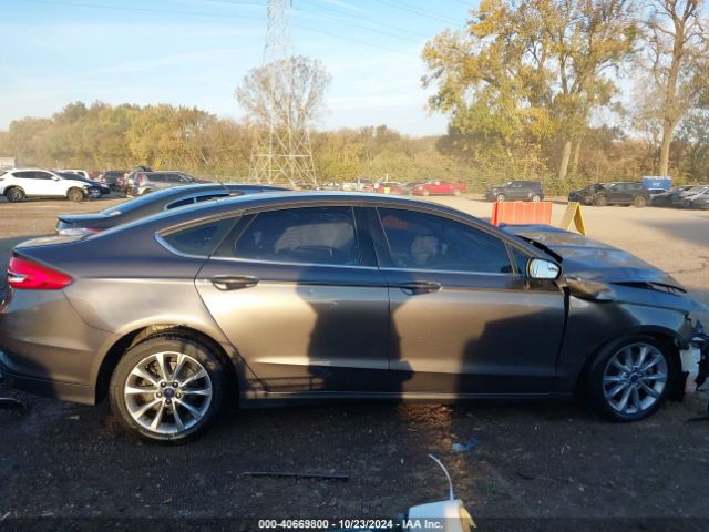 3FA6P0LUXHR357577 Ford Fusion Hybrid Se