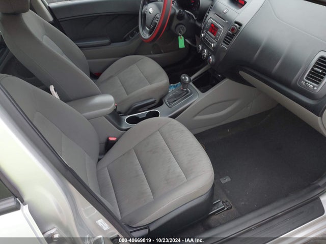KIA FORTE LX 2014 KNAFK4A62E5065647 Image 5