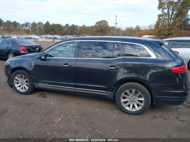 2LMHJ5NK6FBL01290 Lincoln Mkt Livery