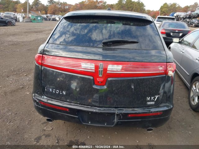 2LMHJ5NK6FBL01290 Lincoln Mkt Livery