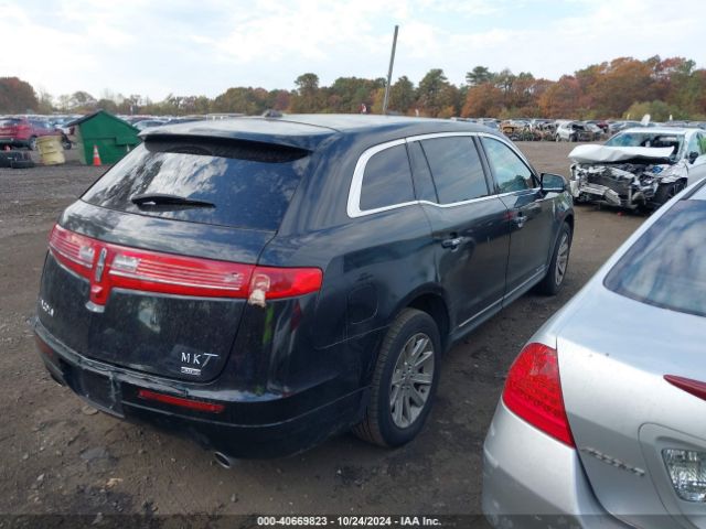 2LMHJ5NK6FBL01290 Lincoln Mkt Livery