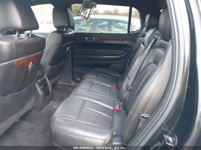 2LMHJ5NK6FBL01290 Lincoln Mkt Livery
