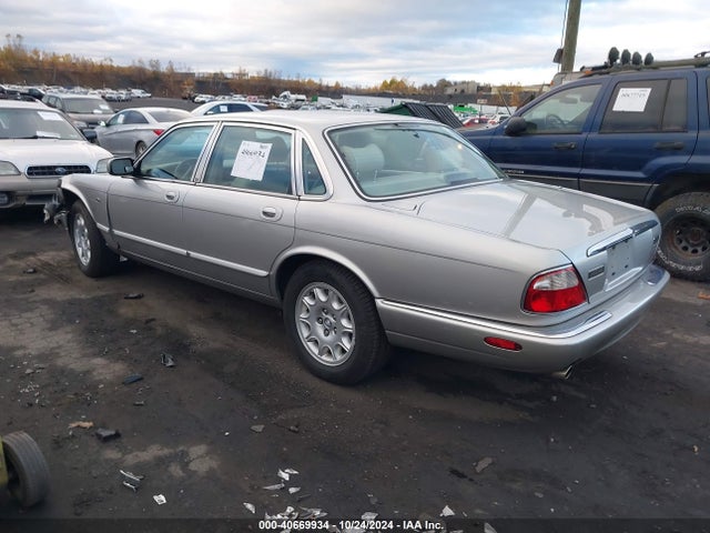 1999 JAGUAR XJ8 SAJHX1048XC860567 Photo 2