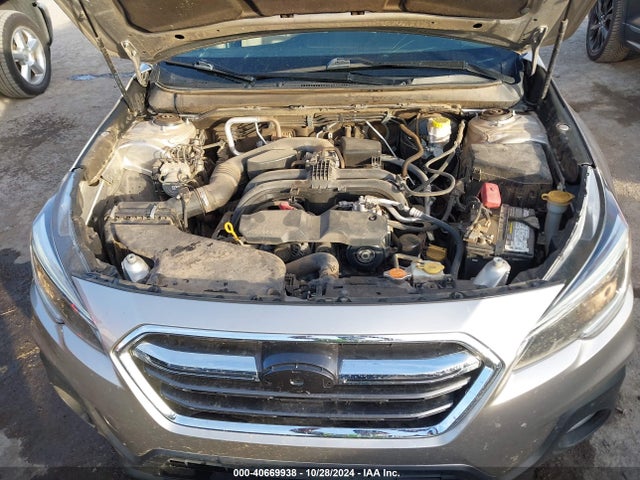 Subaru Outback 2.5i Premium 2018 4S4BSAFC8J3265626 Image 10