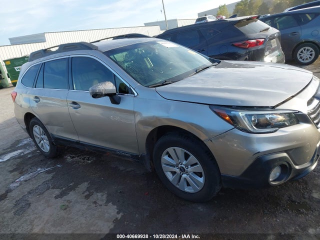 Subaru Outback 2.5i Premium 2018 4S4BSAFC8J3265626 Image 13