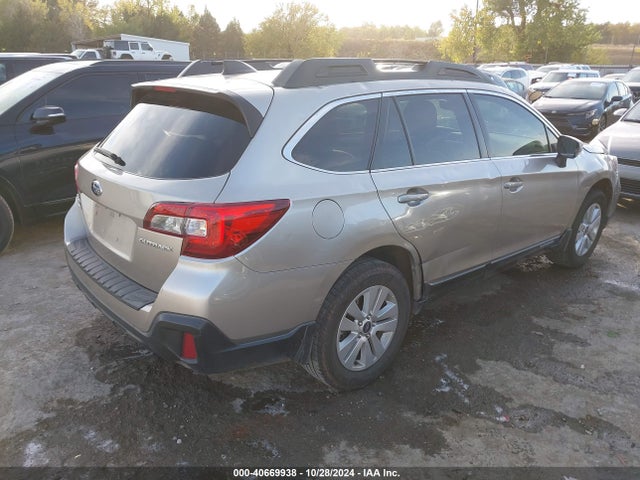 Subaru Outback 2.5i Premium 2018 4S4BSAFC8J3265626 Image 4