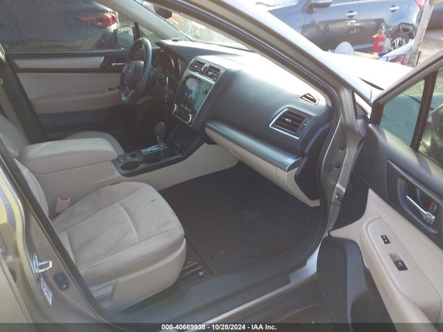 Subaru Outback 2.5i Premium 2018 4S4BSAFC8J3265626 Image 5