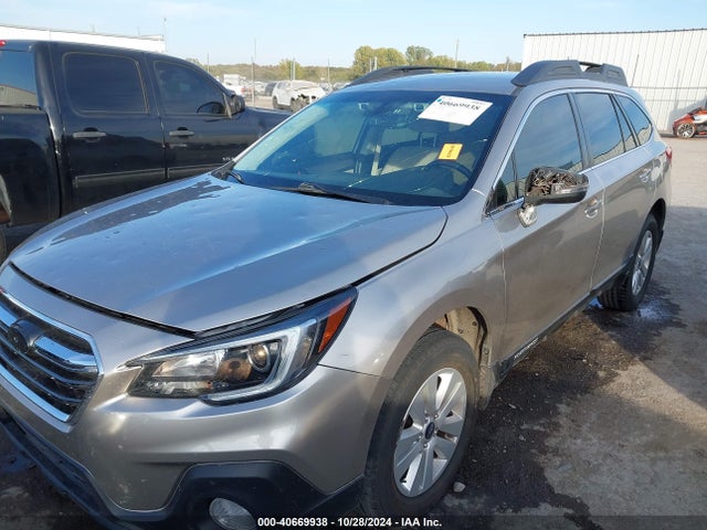 Subaru Outback 2.5i Premium 2018 4S4BSAFC8J3265626 Image 6
