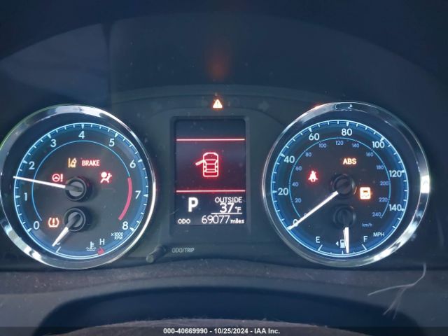 2T1BURHE6KC216249 Toyota COROLLA LE