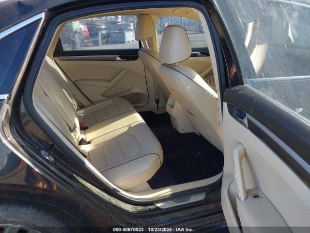 1VWAT7A32GC055097 Volkswagen Passat 1.8t R-line