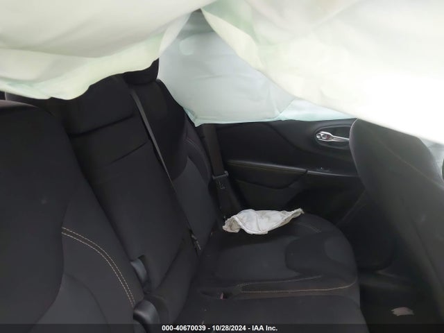 Jeep Cherokee Latitude 2016 1C4PJLCS1GW363666 Image 8