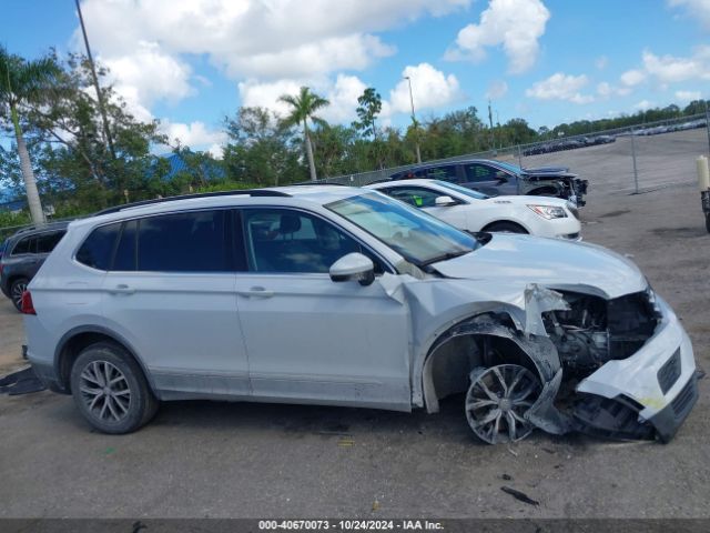 3VV3B7AX4JM208197 Volkswagen Tiguan 2.0t Se/2.0t Sel