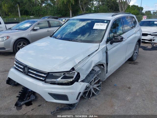 3VV3B7AX4JM208197 Volkswagen Tiguan 2.0t Se/2.0t Sel