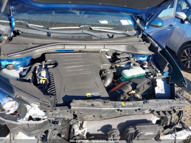 KNDCB3LC8K5253393 KIA NIRO LX