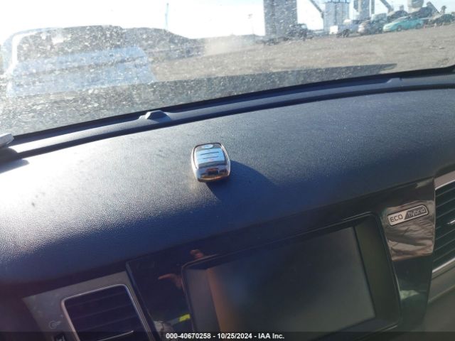 KNDCB3LC8K5253393 KIA NIRO LX