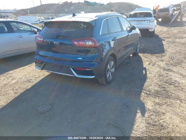KNDCB3LC8K5253393 KIA NIRO LX