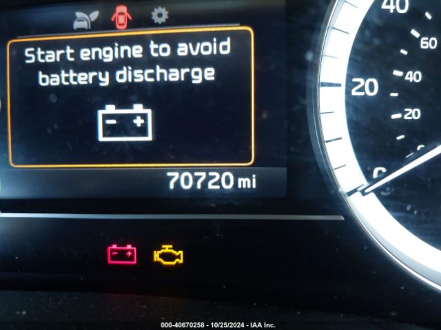 KNDCB3LC8K5253393 KIA NIRO LX