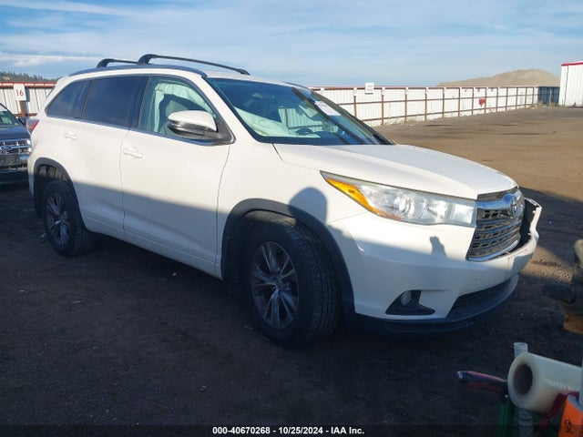 2015 5TDJKRFH1FS218048 main image